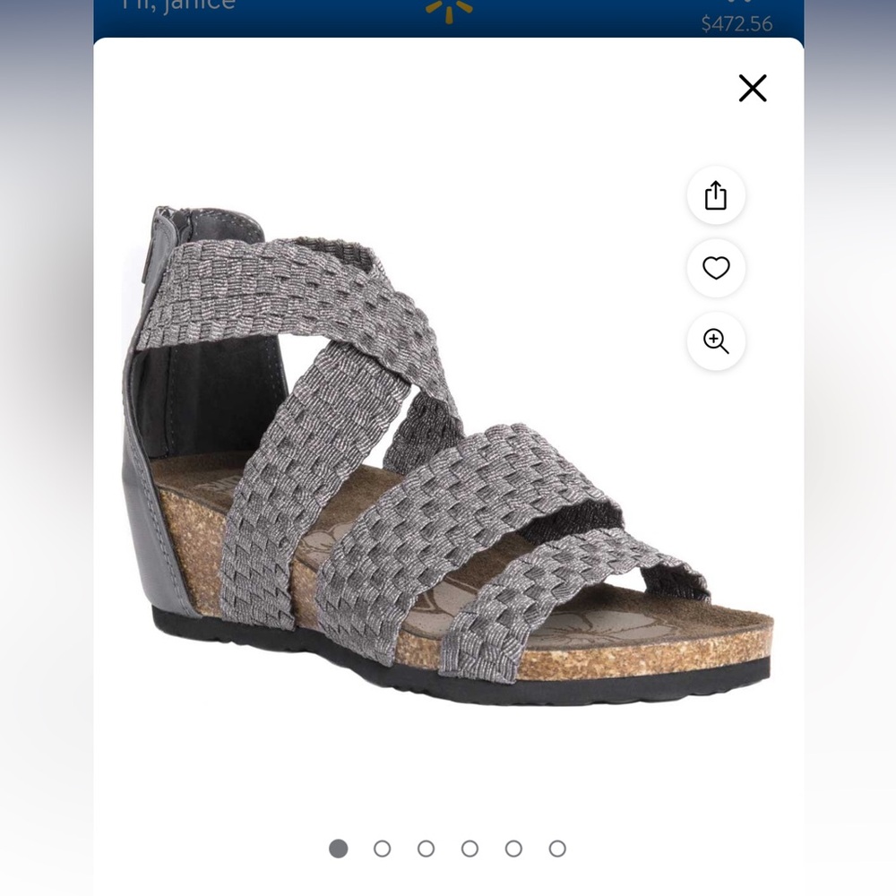🎉SALE🎉$15 or 3 for $30🎉Muk Luks Gray Woven Sandals